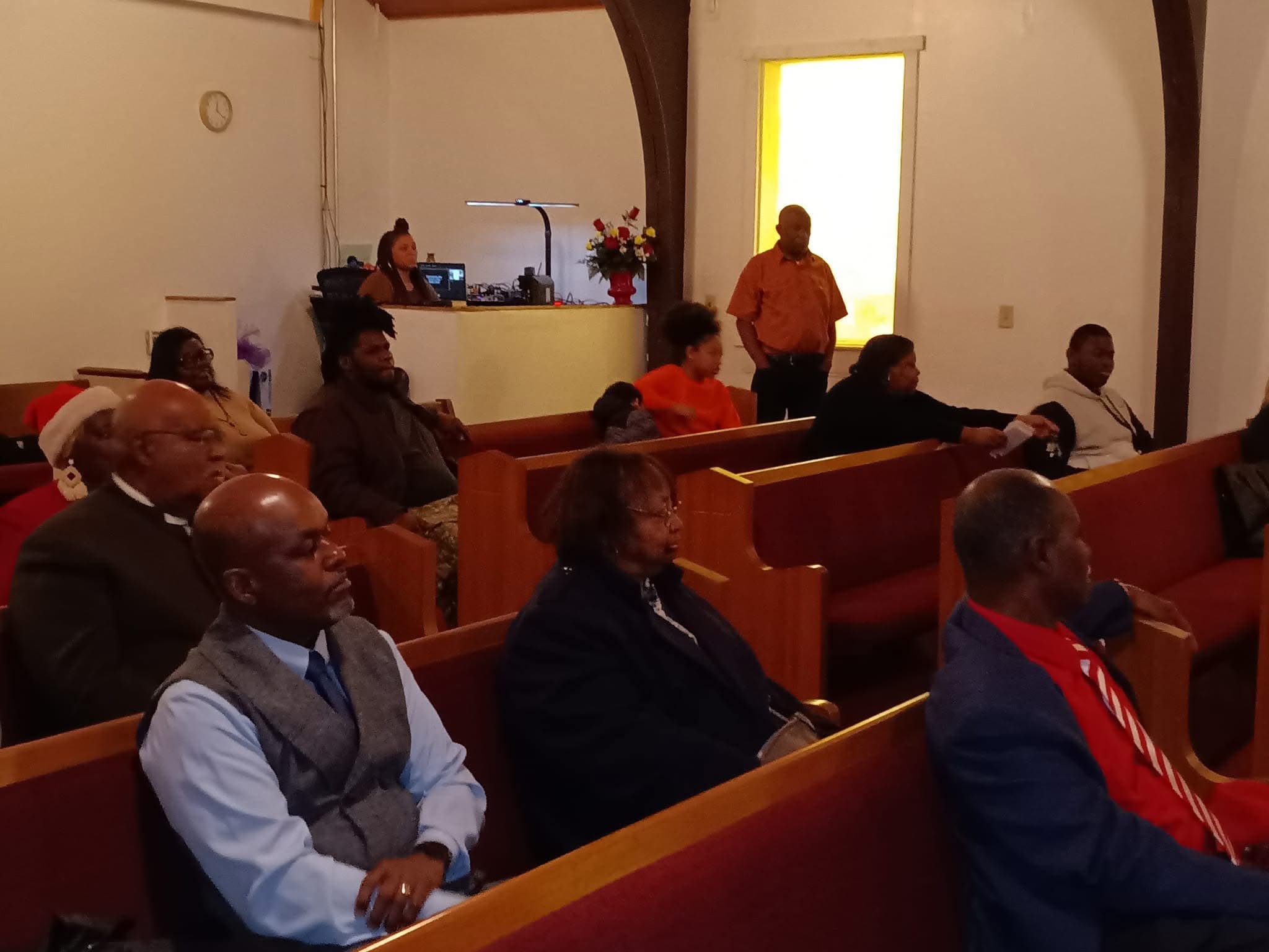 Congregation seated in the sanctuary at Hudson Memorial
